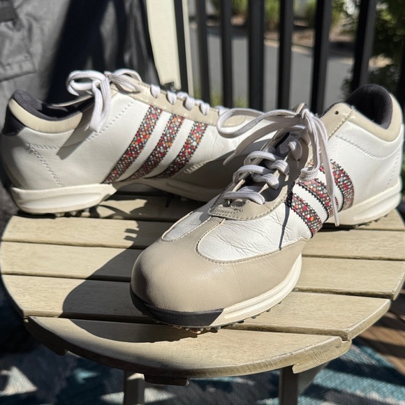 Adidas Ladies Golf Shoes 9.5 - Picture 5 of 9